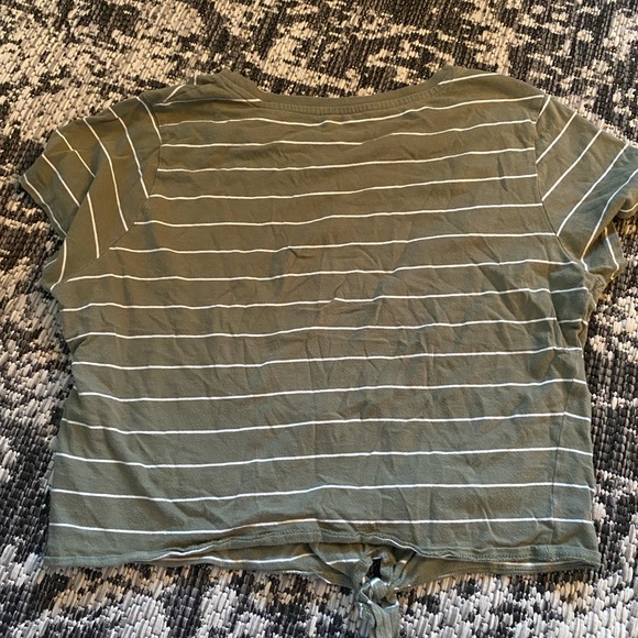 striped dark green and white crop top t- shirt | size medium - Picture 2 of 3